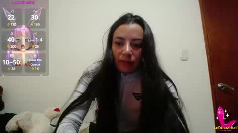 Snapshot of pearl_3 chatting on February 2025 03:10:02 AM Pearl online show from February 2025 03:10:02 AM