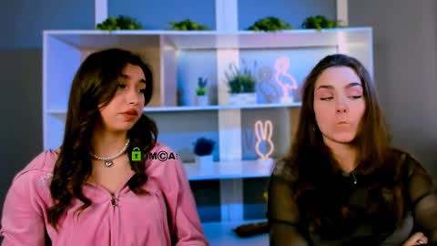 Snapshot of pearl_heart chatting on March 2026 12:22:01 PM pearl heart online show from March 2026 12:22:01 PM