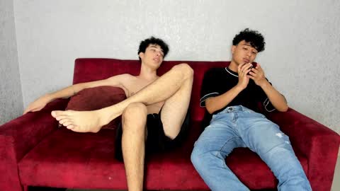 Snapshot of pelusos_mens chatting on January 2025 08:58:01 PM CAIN-19 ALLEN-18 RONALD-18 AUSTIN-18 MOD DANTE online show from January 2025 08:58:01 PM