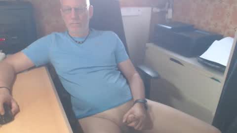 Pemue65 online show from May 2026 04:32:02 AM