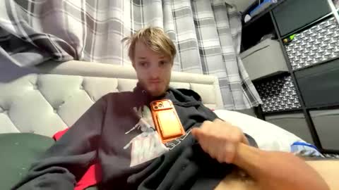 Penguin online show from February 2026 07:03:02 PM