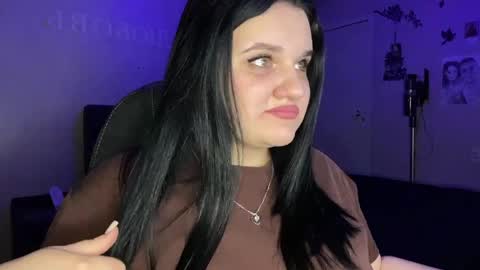 Snapshot of penny_perry chatting on April 2026 06:30:01 PM penny_perry online show from April 2026 06:30:01 PM