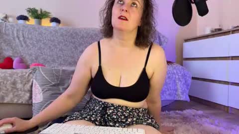 Snapshot of pepper_corn chatting on July 2026 09:56:02 AM Olga and Kirill online show from July 2026 09:56:02 AM