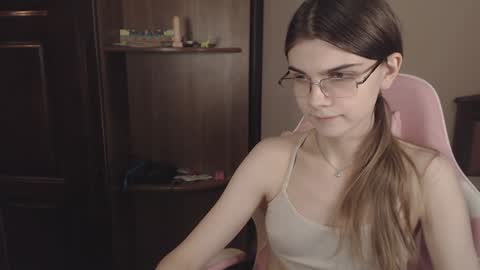 Farida online show from December 2024 11:19:02 PM