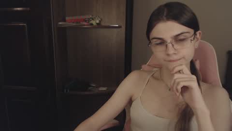 Farida online show from February 2025 07:49:01 PM