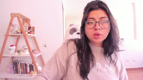 Sarah Ana Banana online show from February 2025 01:43:01 PM