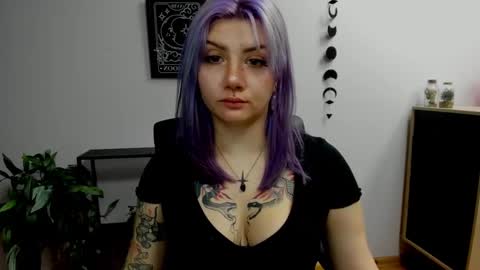 Gabbie online show from December 2024 11:18:02 AM