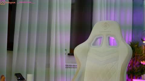 Dee online show from March 2026 08:02:02 PM