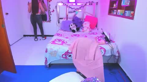 PERLA online show from November 2025 12:55:02 AM