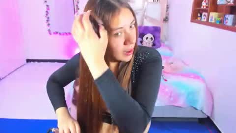 PERLA online show from November 2025 01:40:01 AM