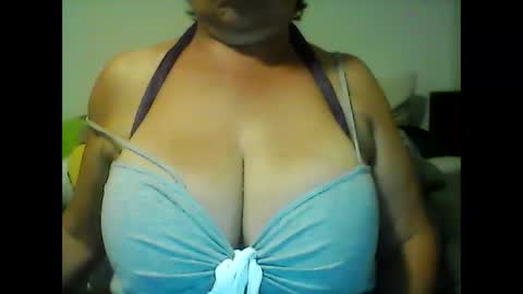perlita070822 online show from February 2025 05:09:01 AM