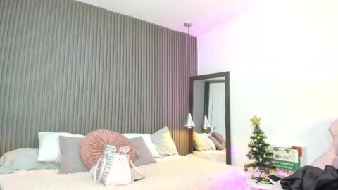 Lizza online show from December 2025 11:37:01 AM