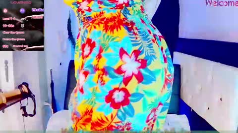 Snapshot of pervertmom_ chatting on February 2025 08:11:02 PM ESMERALDA online show from February 2025 08:11:02 PM