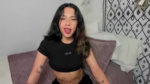 Rose online show from February 2025 06:41:02 PM