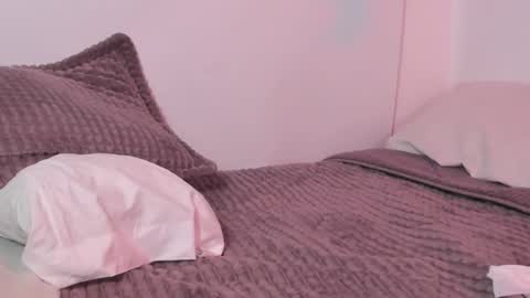 Rose online show from March 2025 09:15:01 PM