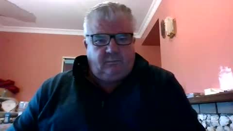 pete112991 online show from December 2025 12:10:01 PM