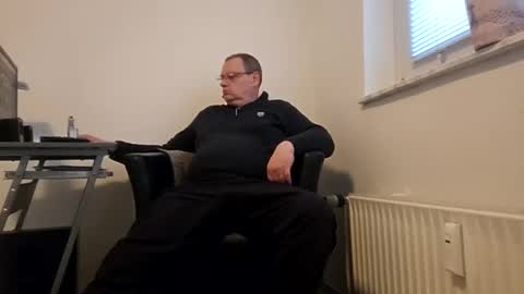 peter_03041976 online show from December 2024 10:43:01 AM