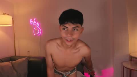 Peter online show from November 2025 06:40:01 PM