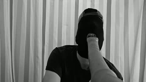 peterh1108 online show from November 2025 02:40:02 PM