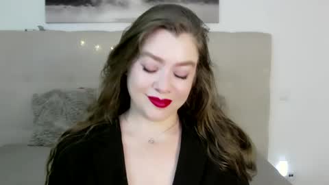 Peters Emily online show from January 2025 02:18:01 PM