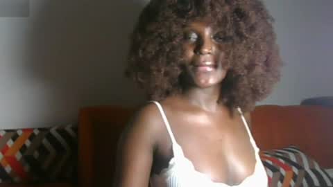 Snapshot of petite_asshley1 chatting on June 2026 05:06:02 AM Ashley online show from June 2026 05:06:02 AM
