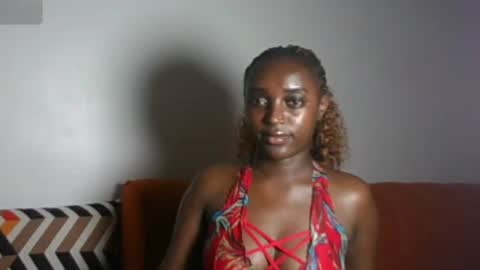 Snapshot of petite_asshley1 chatting on June 2026 02:21:01 PM Ashley online show from June 2026 02:21:01 PM