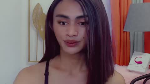 Snapshot of petite_barbie88 chatting on June 2026 04:15:02 AM petite_barbie88 online show from June 2026 04:15:02 AM