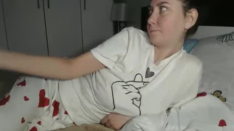 petite_danielle online show from November 2025 01:22:01 PM