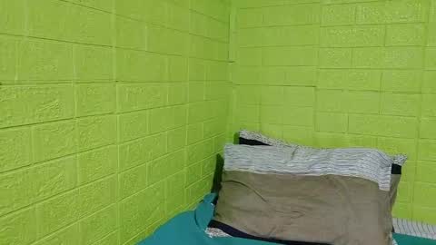 Snapshot of petite_dicklover chatting on March 2025 09:58:02 AM Yuriee online show from March 2025 09:58:02 AM