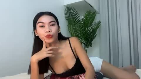 petite_kaye online show from June 2026 04:10:01 AM