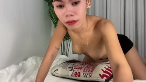 petite_kaye online show from July 2026 04:40:01 AM
