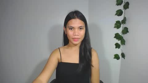 petite_pauline online show from February 2026 06:53:02 AM