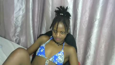 petite_star2 online show from November 2025 11:13:02 AM