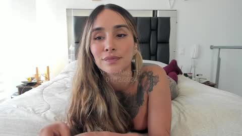 PetiteAlejaTs online show from December 2024 04:29:02 PM