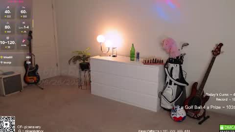 Snapshot of petitebrat chatting on June 2026 01:32:01 AM PiperAvery online show from June 2026 01:32:01 AM
