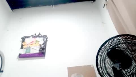 danna online show from December 2025 03:26:02 AM