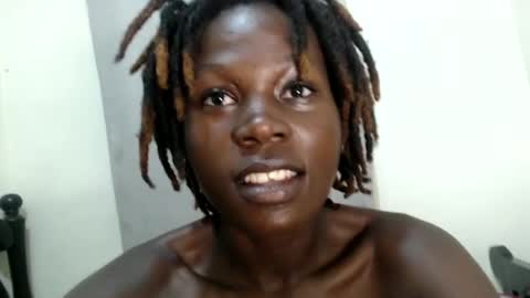 Snapshot of petiteme1 chatting on February 2026 02:38:02 AM petiteme1 online show from February 2026 02:38:02 AM