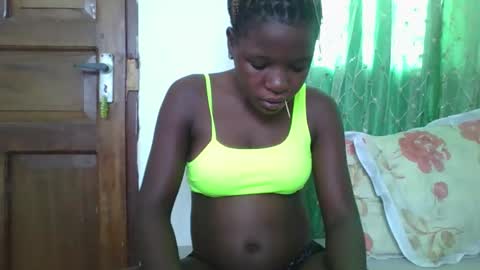 petitesweetchiq online show from February 2026 07:51:02 AM