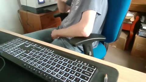 petitwilly online show from March 2026 09:13:01 AM