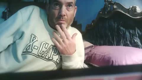 Snapshot of pets76 chatting on January 2026 04:11:01 PM pets76 online show from January 2026 04:11:01 PM