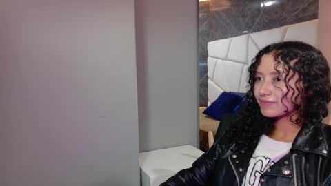 Moon  online show from November 2025 11:09:02 AM