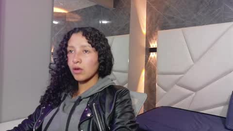 Moon  online show from November 2025 01:11:02 PM