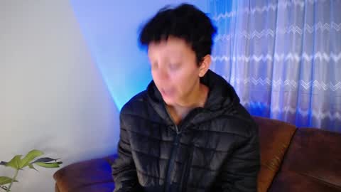 Snapshot of peyton_gh chatting on December 2024 01:03:01 AM Peyton online show from December 2024 01:03:01 AM
