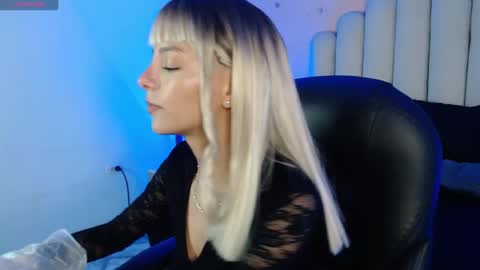 Snapshot of peyton_gh chatting on September 2025 03:44:01 AM Peyton online show from September 2025 03:44:01 AM