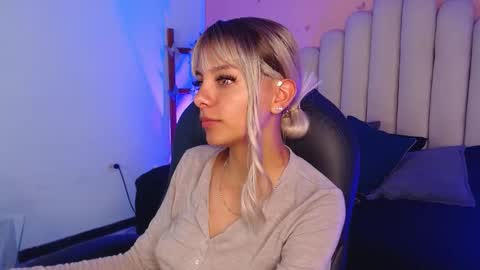 Snapshot of peyton_gh chatting on October 2025 03:38:01 AM Peyton online show from October 2025 03:38:01 AM