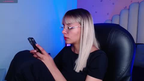 Snapshot of peyton_gh chatting on October 2025 03:40:02 AM Peyton online show from October 2025 03:40:02 AM