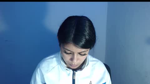 Snapshot of peytonbrunette chatting on February 2026 07:01:01 AM Dulce online show from February 2026 07:01:01 AM