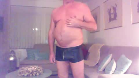 Phil online show from November 2025 05:29:02 PM