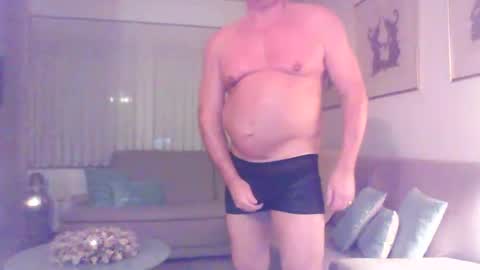 Phil online show from December 2025 06:39:01 PM