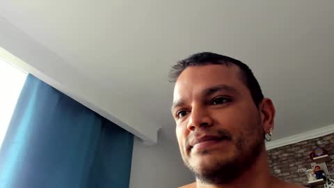 Snapshot of philipe_inzagui chatting on December 2024 05:53:02 PM Philipe online show from December 2024 05:53:02 PM